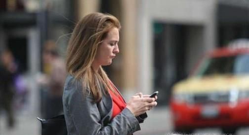 生活中哪些行为表明这个人脸皮很薄？