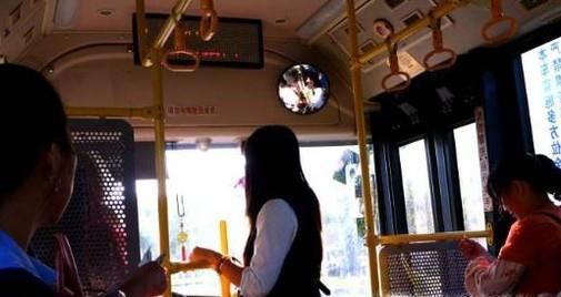 生活中哪些行为表明这个人脸皮很薄？