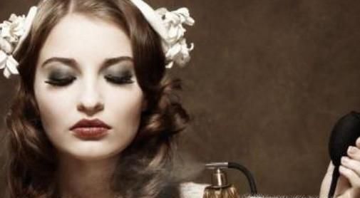 生活中哪些做法容易导致大量脱发？