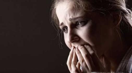 一个人太过于独特，行为上会有哪些表现？