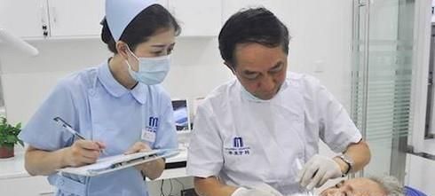 第一次戴假牙需要注意什么？