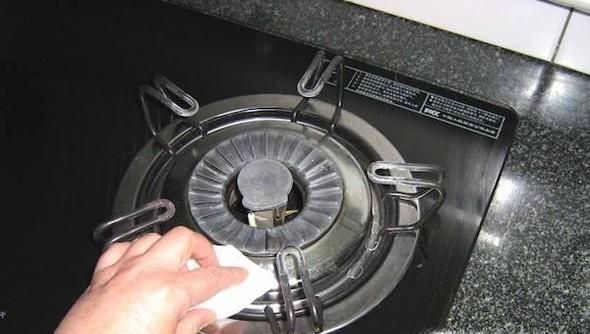 使用液化气灶具需要注意什么？