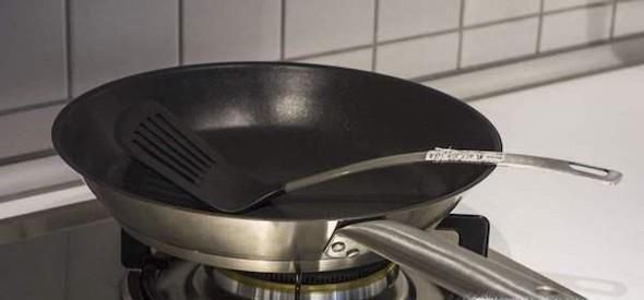 买煎锅什么材质好？使用煎锅要注意什么？