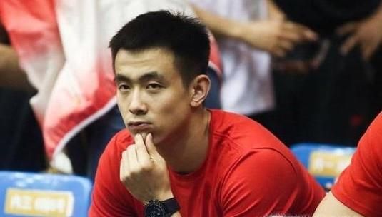 如何通过抚摸动作看人