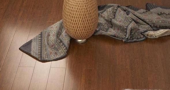 买地板的时候怎么选择？