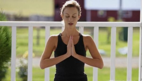 女生怎样减掉肚子上的赘肉？