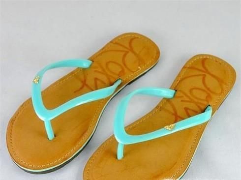 穿人字拖的危害