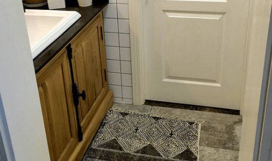 卫生间木门下面腐烂了怎么办