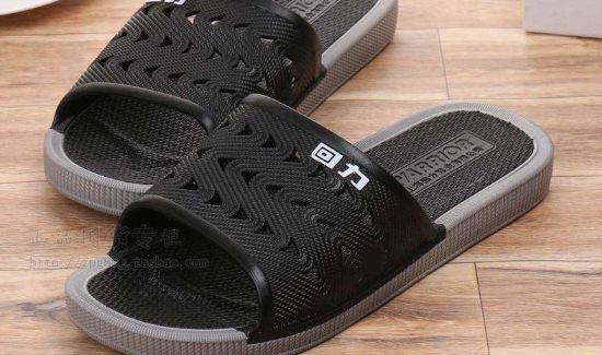 拖鞋穿久了发黄变黑怎么清洗