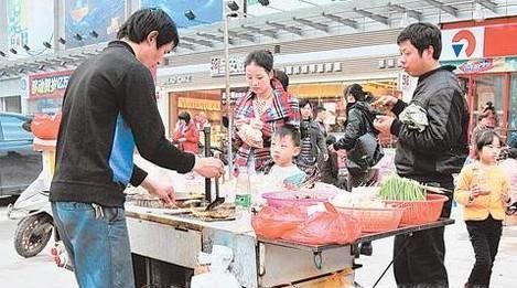 广场摆摊卖什么好