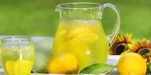 衣服上的铁锈怎么洗呢，小秘诀教给你!