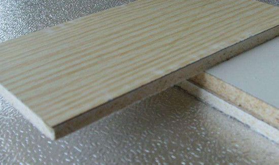 卫生间门框遇水变形了