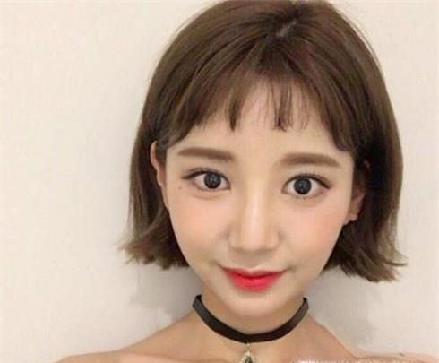 额头发际线高怎么办