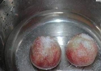 如何洗毛桃更干净？