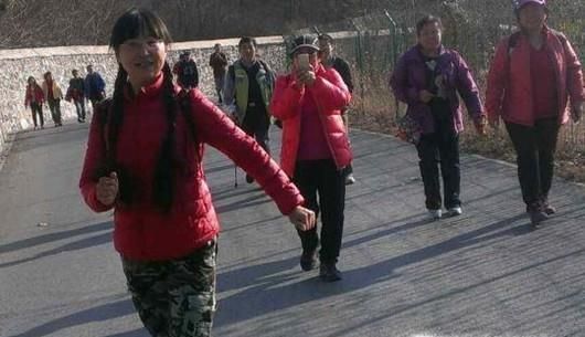 如何正确健康走步？每天万步走小心双腿残疾！