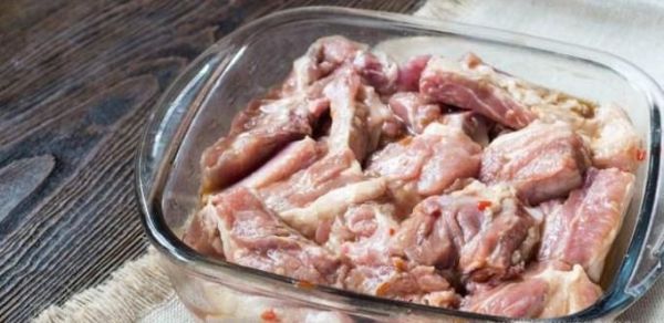 如何包鲜肉三角粽子