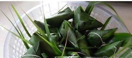 如何包鲜肉三角粽子