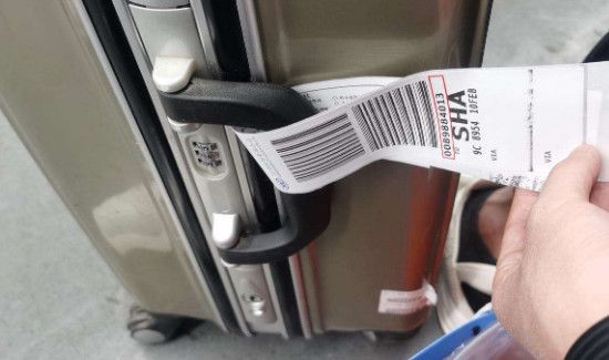 行李托运是不是和飞机一块到达目的地