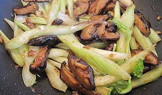 芹菜和香菇能一起吃吗