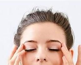 怎样去黑眼圈，怎样简单的去黑眼圈？