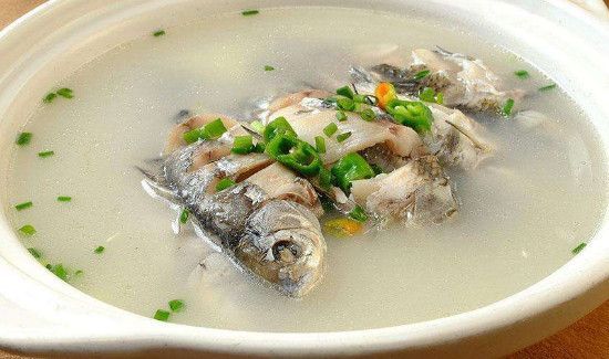 鲫鱼汤苦是怎么回事