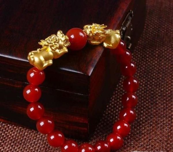 黄金貔貅手链的佩戴方法