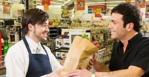 和别人说话时总是有一些胆怯，应该怎么办？