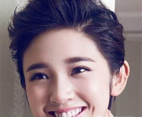 魅力超凡的短发女星有哪些？