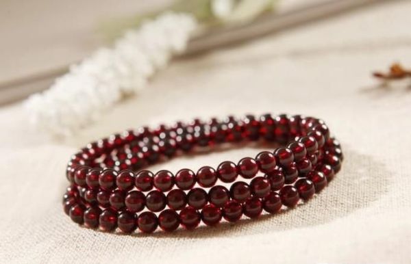 什么因素决定了石榴石的价格