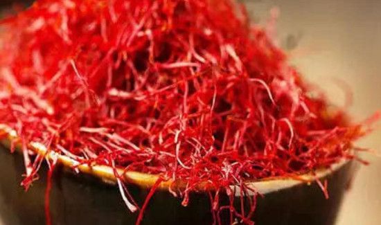 藏红花可以和蜂蜜一起泡水喝吗?