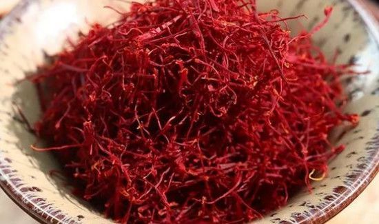 藏红花可以和蜂蜜一起泡水喝吗?