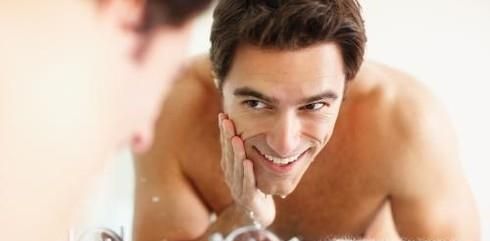 男生怎样洗脸才能让皮肤更好？