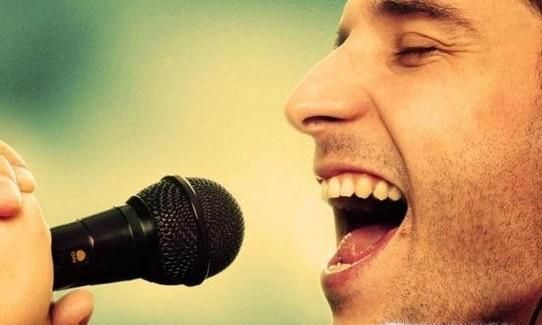 五音不全、声音不好听，怎么学唱歌呢？