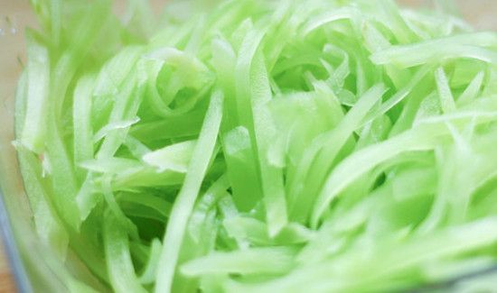 莴笋需要用水焯一下吗