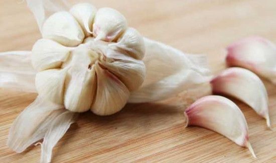 大蒜为什么不能放冰箱里