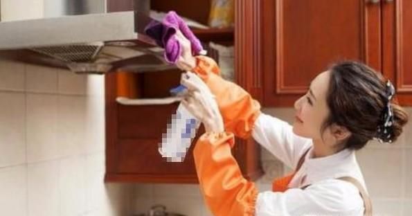 如何轻松清洗抽油烟机？