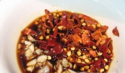 有了灰指甲,用花椒蒜醋液治好