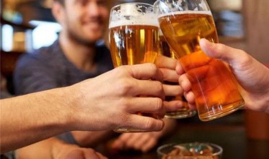 吃皮蛋可以喝啤酒吗