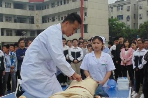 溺水者的急救方法