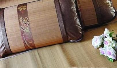 夏天，怎样去除凉席上面的螨虫？