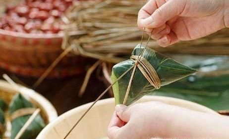 端午节包粽子的方法与步骤
