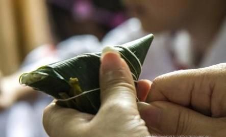 端午节包粽子的方法与步骤