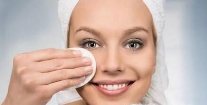 如何有效去黑头