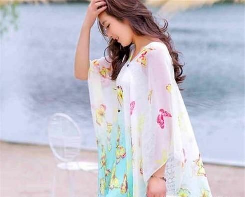 纱巾披肩防晒方法