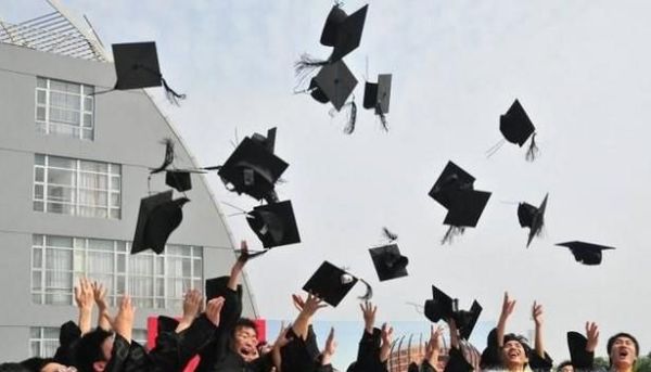 上大专好还是复读好