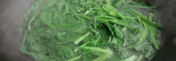 菠菜必须焯水才能吃吗