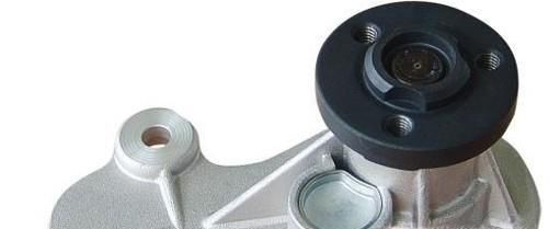 汽车冷却系统由哪些部件组成？