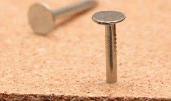 水泥钉怎么往墙上钉