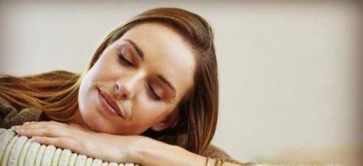 如何健康安全佩戴隐形眼镜？