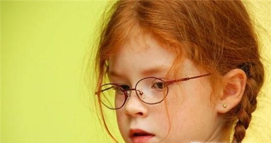 如何健康安全佩戴隐形眼镜？